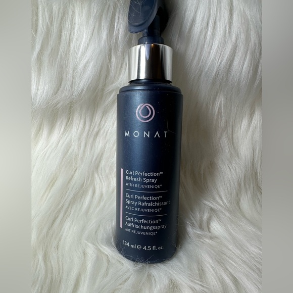 Monat Other - Monat Curl Perfection Refresh Spray (New Release)